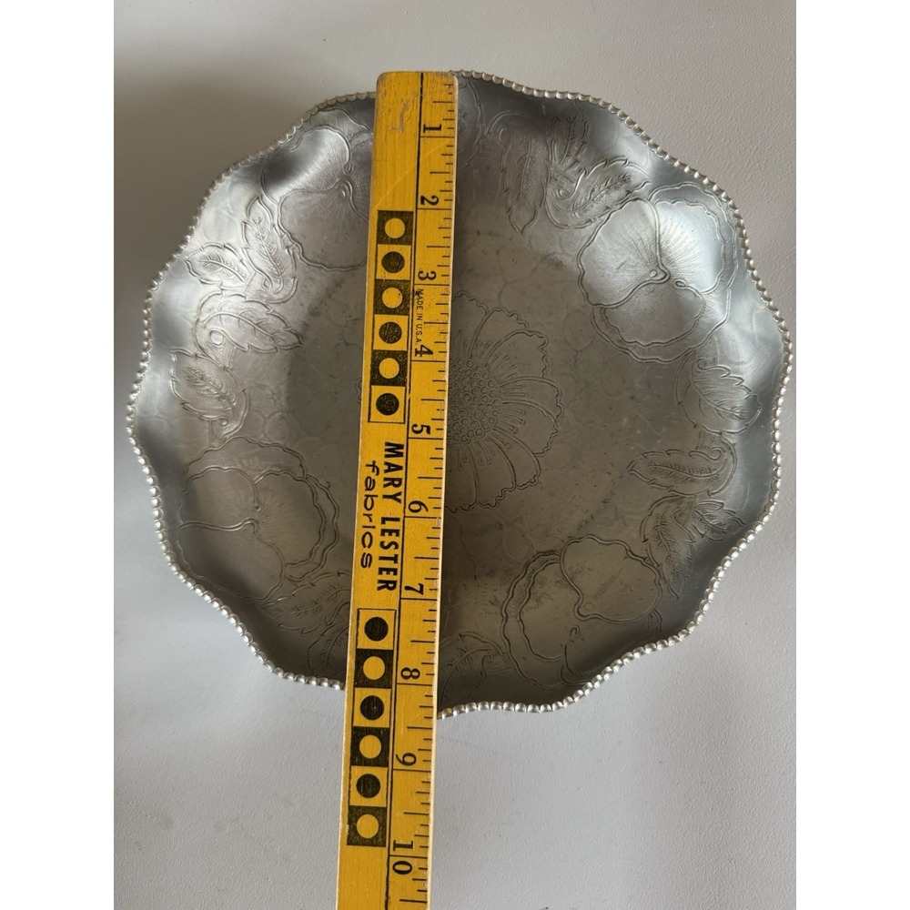 Vintage Hand Wrought Aluminum Floral Bowl Beaded Edge 8" MCM‎ Centerpiece - Picture 6 of 7